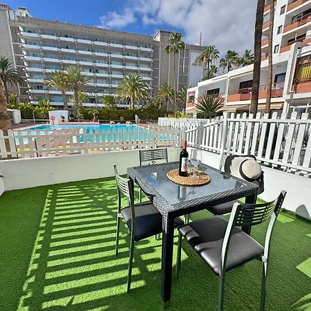 Tropical Terraza A La Piscina Apartamento Playa del Inglés
